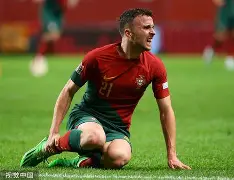 体育赛事-包含圣埃蒂安战胜马赛，法国足坛悬念不断的词条